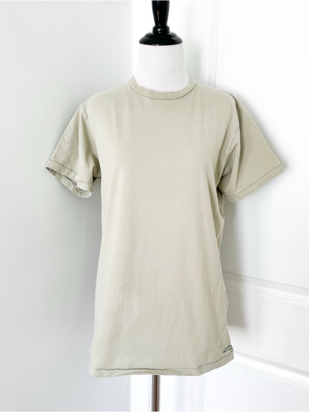 Saturdays New York City Crew Neck Tee in Light Beige - Small